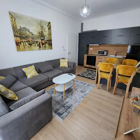 Apartment Sweet 21 *