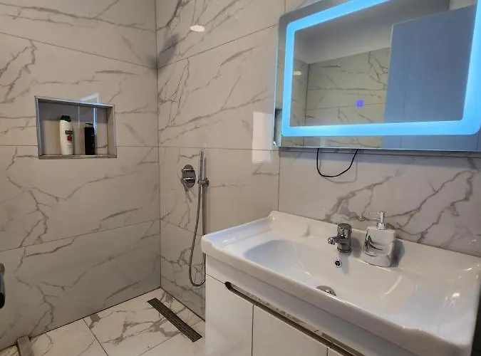 Sweet 21 ティラナ